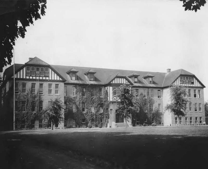 Coqualeetza Chilliwack School building